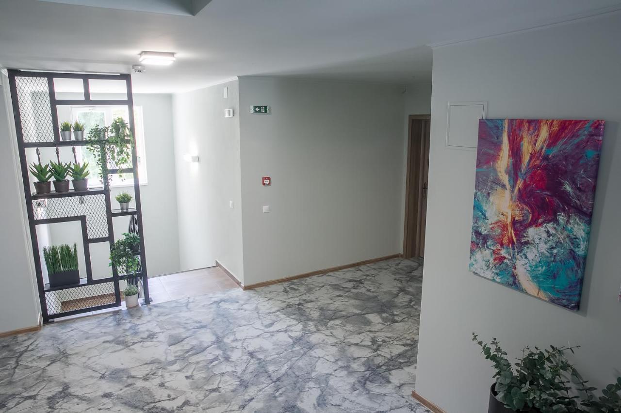 Готель Corvin House Хунедоара Екстер'єр фото